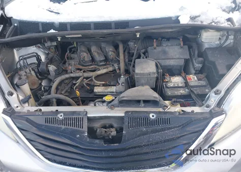 2012 Toyota Sienna Le V6 8 Passenger from USA, damaged, VIN 5TDKK3DC2CS245540